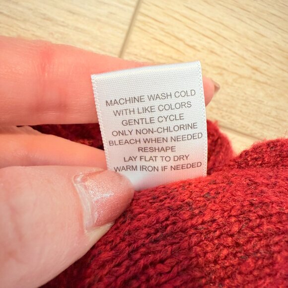 ❤️ Lety & Me Red Cable Knit Cold Shoulder Sweater | Size Medium - Picture 13 of 14